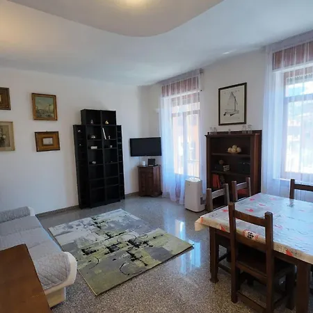 Centro Vicinissimo Mare Apartament